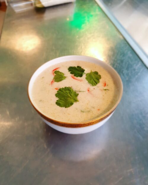 Tom ka kai: Thaise kippensoep met kokosmelk