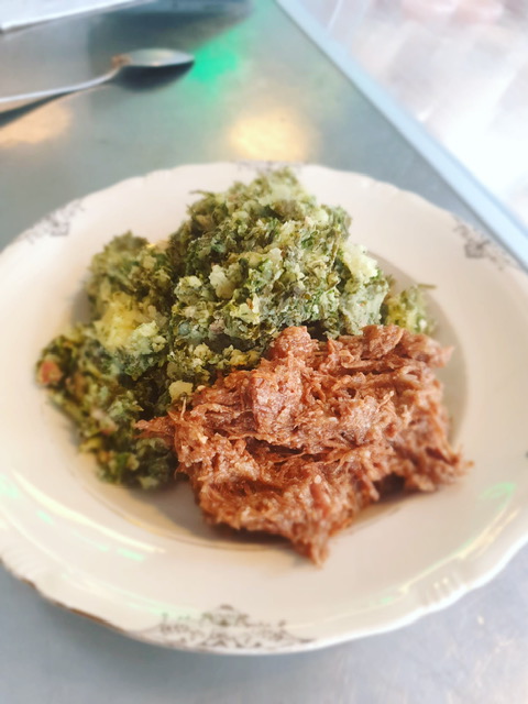 Stamppot boerenkool met gebakken spekjes en stoofvlees