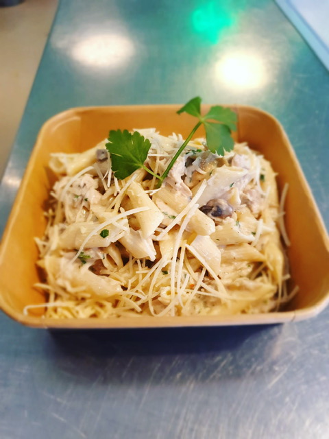 Penne met kip in champignon roomsaus