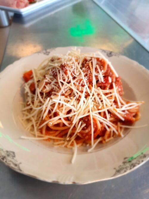 Spaghetti bolognaise met Parmezaanse kaas