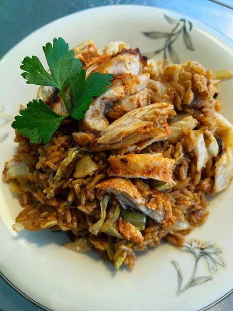 Weekhap €9,95 nasi met geroosterde kip en groenten