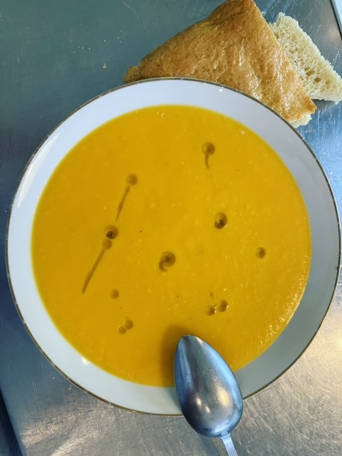 Wortel-kokos-gembersoep