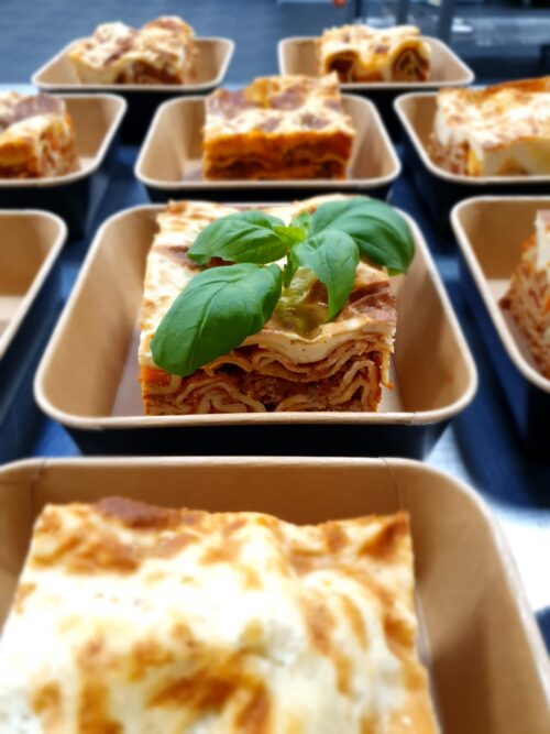 Lasagna Bolognese met rundergehakt, groenten en romige béchamel