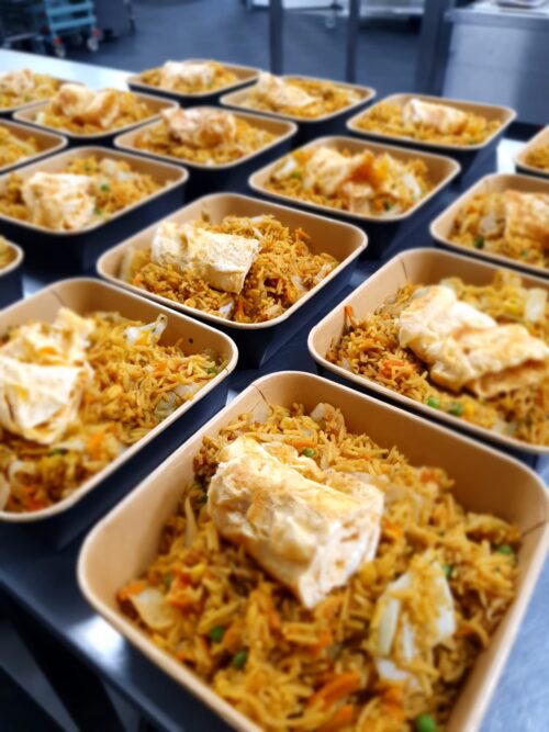 Nasi met groente en een omeletje